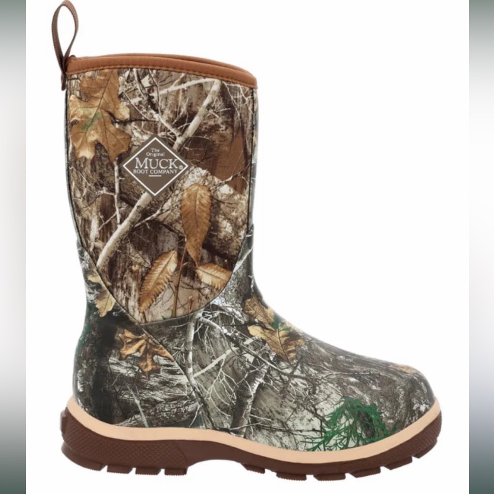 Muck Camo Boots sz 3 youth
